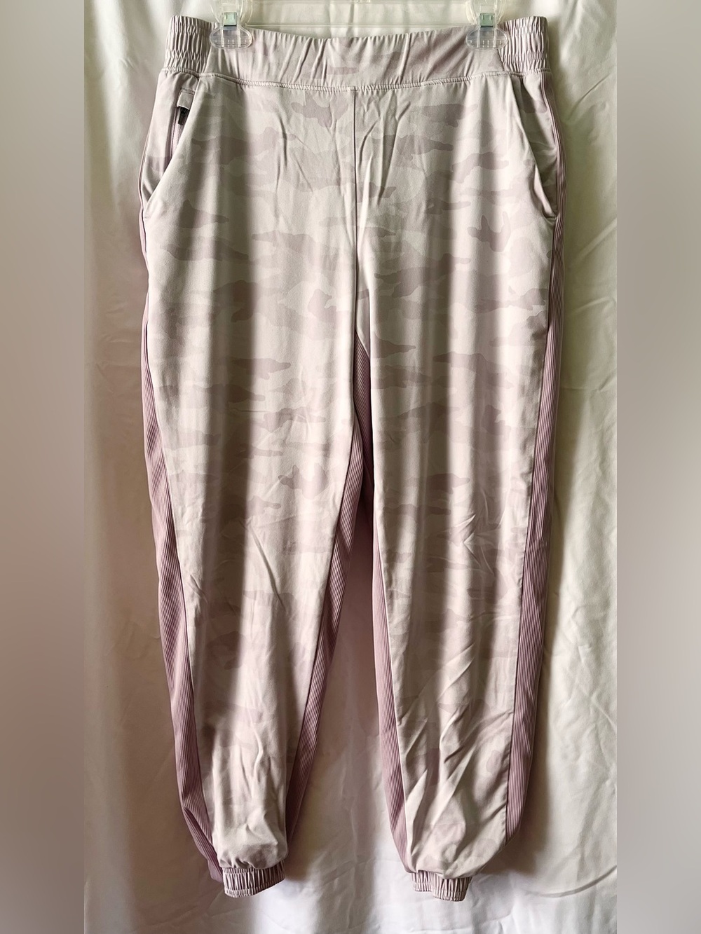 Athleta Brooklyn Lined Camo Joggers Size 10